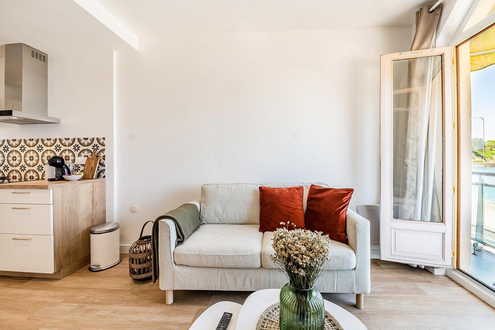 Les Pieds Dans L'Eau - Appartment 1 - Vue Mer Cancale Bagian luar foto