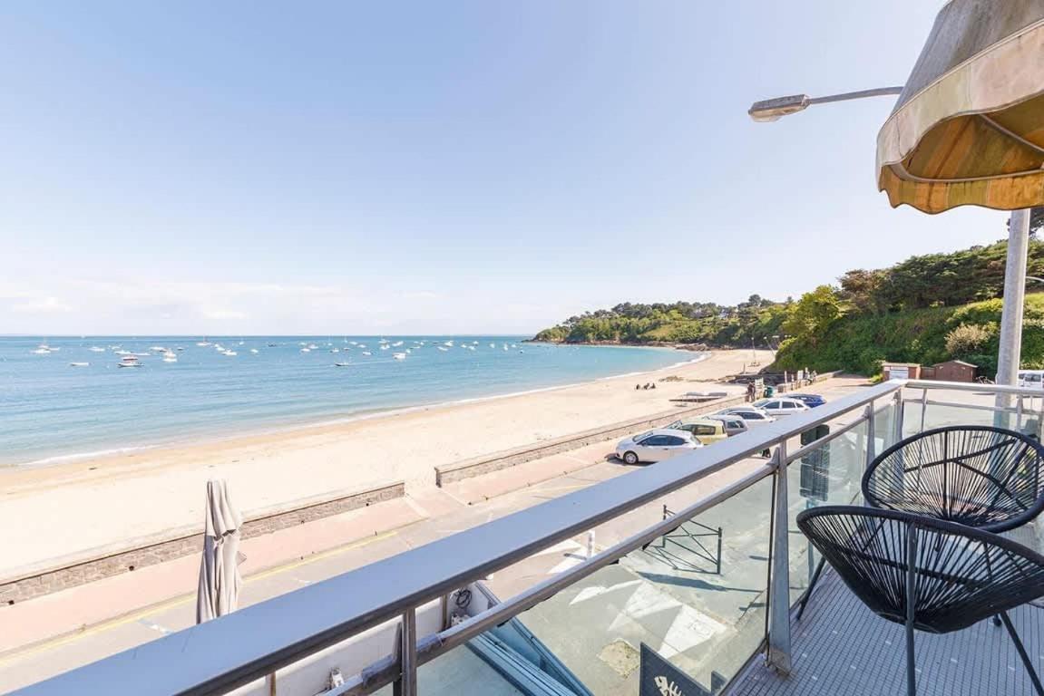 Les Pieds Dans L'Eau - Appartment 1 - Vue Mer Cancale Bagian luar foto